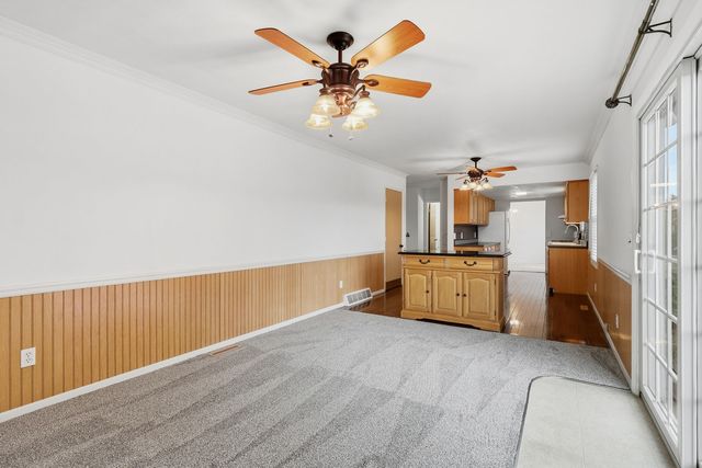3715 Fairhaven Road, Davenport, IA 52807