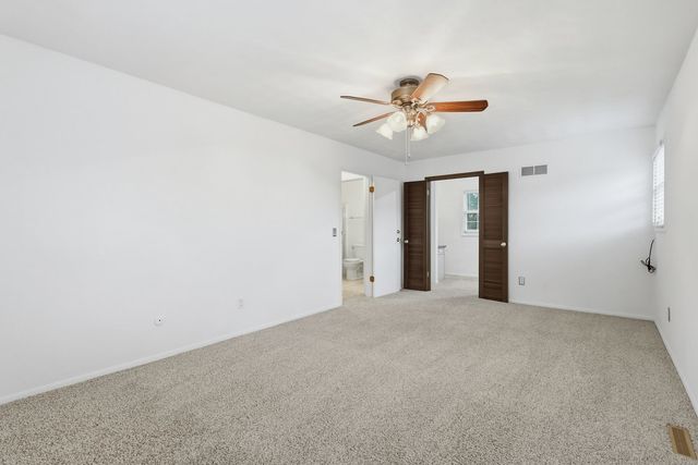 3715 Fairhaven Road, Davenport, IA 52807