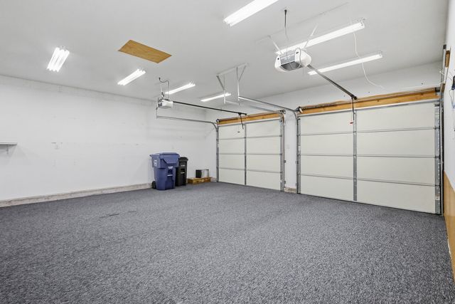 3715 Fairhaven Road, Davenport, IA 52807