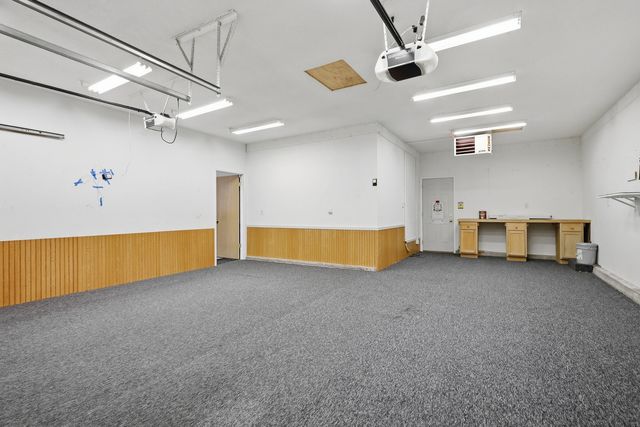 3715 Fairhaven Road, Davenport, IA 52807