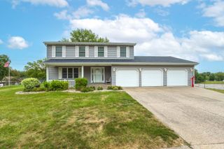 3715 Fairhaven Road, Davenport, IA 52807