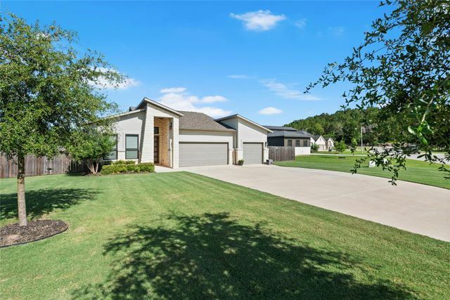 108 Hamilton BR, Liberty Hill, TX 78642