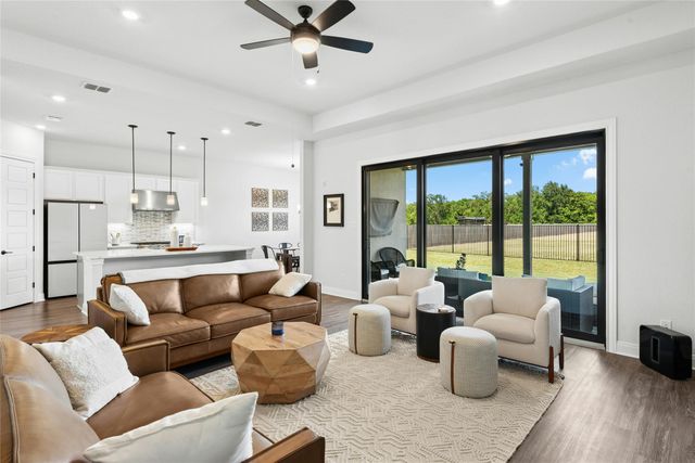 108 Hamilton BR, Liberty Hill, TX 78642