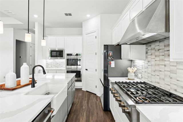 108 Hamilton BR, Liberty Hill, TX 78642