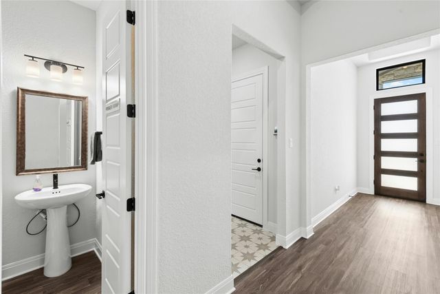 108 Hamilton BR, Liberty Hill, TX 78642