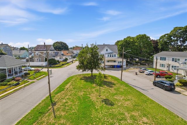 44 Warwick Road, Pawtucket, RI 02861