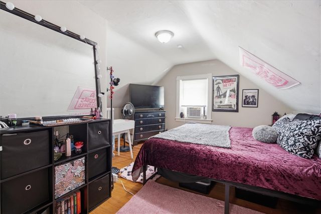 44 Warwick Road, Pawtucket, RI 02861