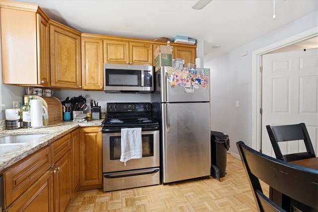 44 Warwick Road, Pawtucket, RI 02861