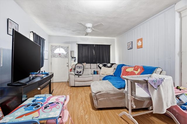 44 Warwick Road, Pawtucket, RI 02861