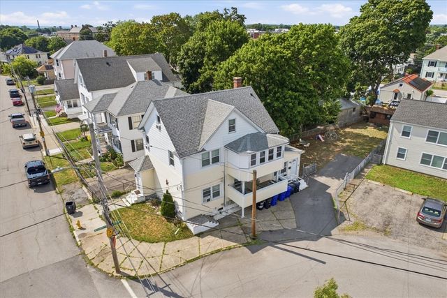 44 Warwick Road, Pawtucket, RI 02861