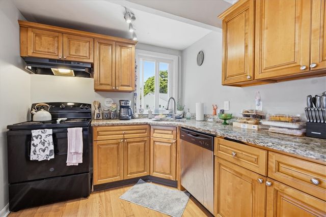 44 Warwick Road, Pawtucket, RI 02861