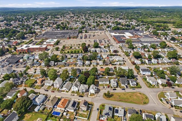 44 Warwick Road, Pawtucket, RI 02861