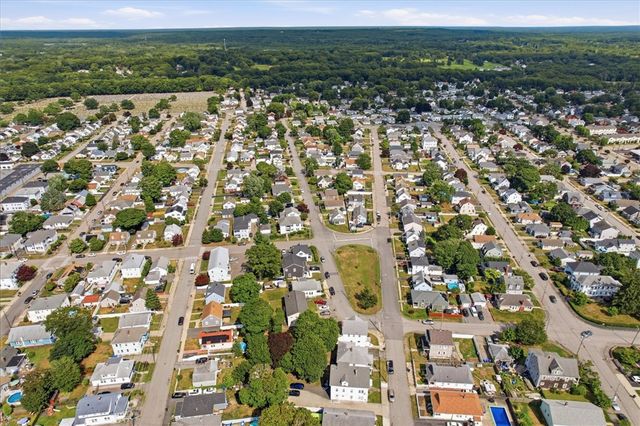 44 Warwick Road, Pawtucket, RI 02861