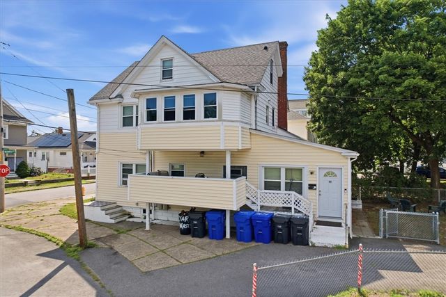 44 Warwick Road, Pawtucket, RI 02861