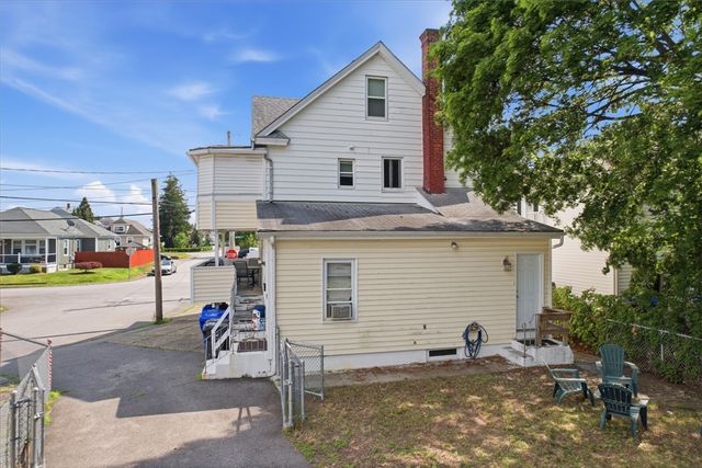 44 Warwick Road, Pawtucket, RI 02861