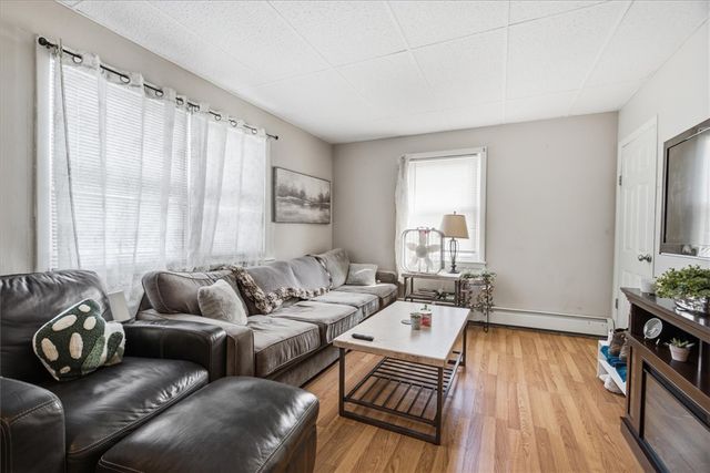 44 Warwick Road, Pawtucket, RI 02861