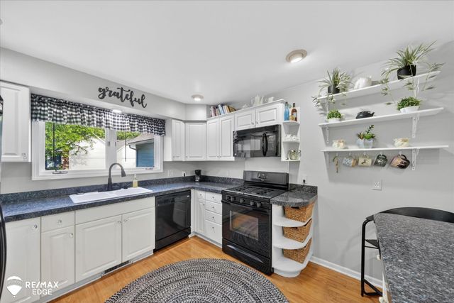 1060 Julie Drive, Davison, MI 48423