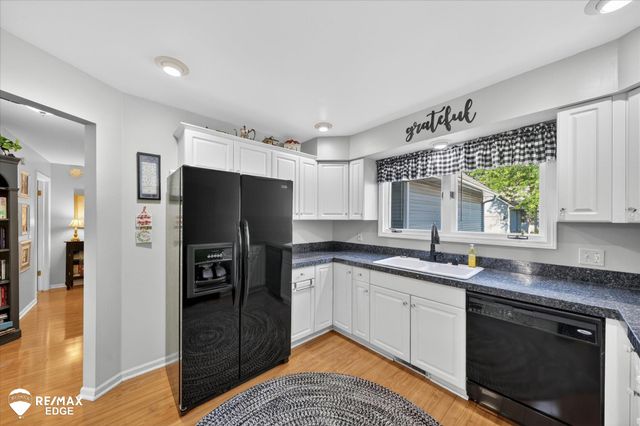 1060 Julie Drive, Davison, MI 48423