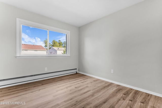 12 Bolingbroke Drive, Toms River, NJ 08757