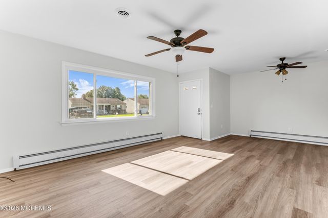 12 Bolingbroke Drive, Toms River, NJ 08757