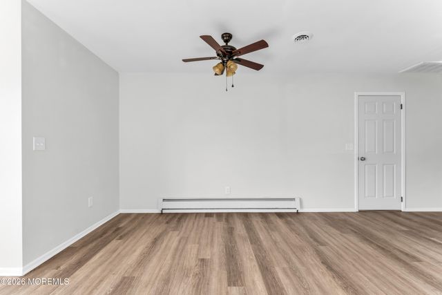 12 Bolingbroke Drive, Toms River, NJ 08757