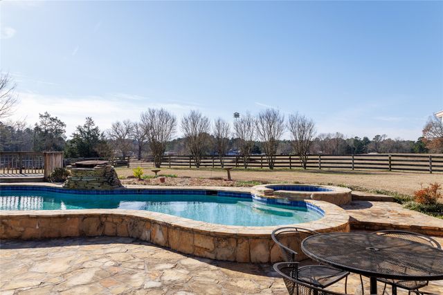 12987 County Road 452, Lindale, TX 75771