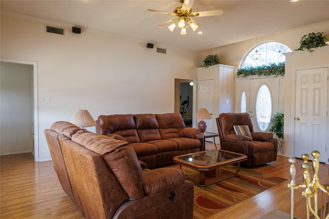12987 County Road 452, Lindale, TX 75771