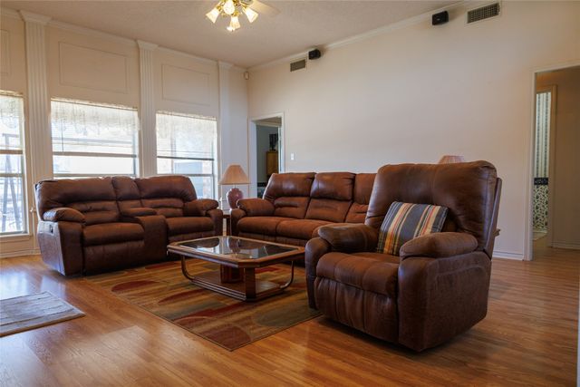 12987 County Road 452, Lindale, TX 75771