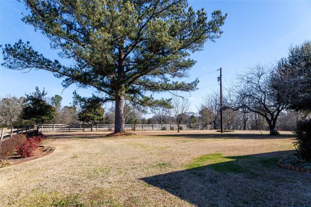 12987 County Road 452, Lindale, TX 75771