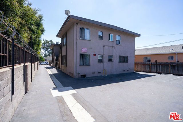 1433 E 61st Street, Los Angeles, CA 90001