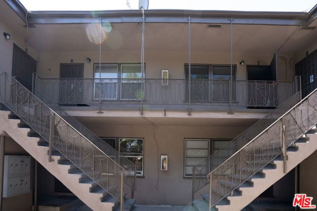 1433 E 61st Street, Los Angeles, CA 90001