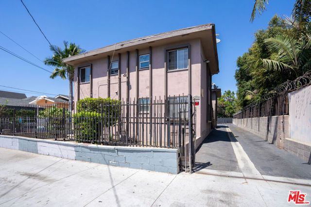 1433 E 61st Street, Los Angeles, CA 90001