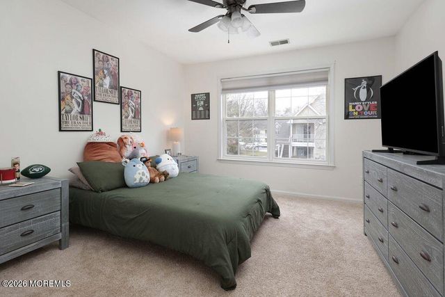 1015 Wedgewood Circle 1015, Belford, NJ 07718