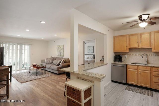 1015 Wedgewood Circle 1015, Belford, NJ 07718