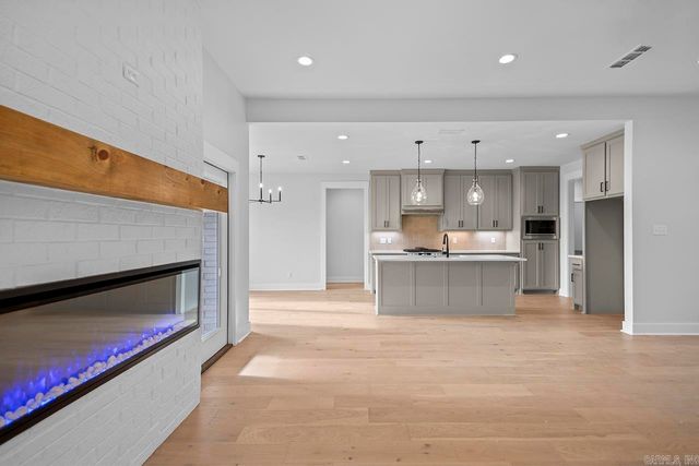 105 Dylan, Benton, AR 72015