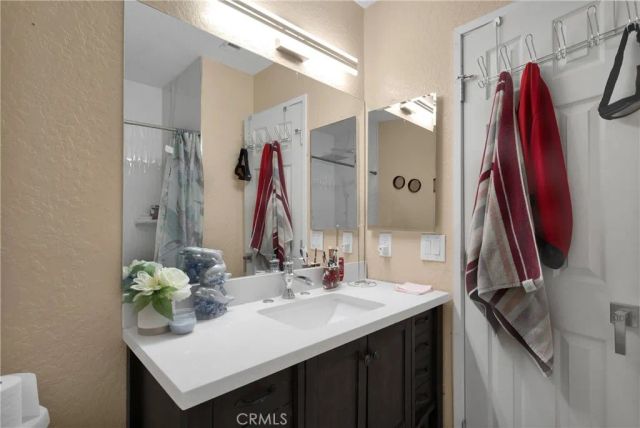 22035 Pahute Road, Apple Valley, CA 92308