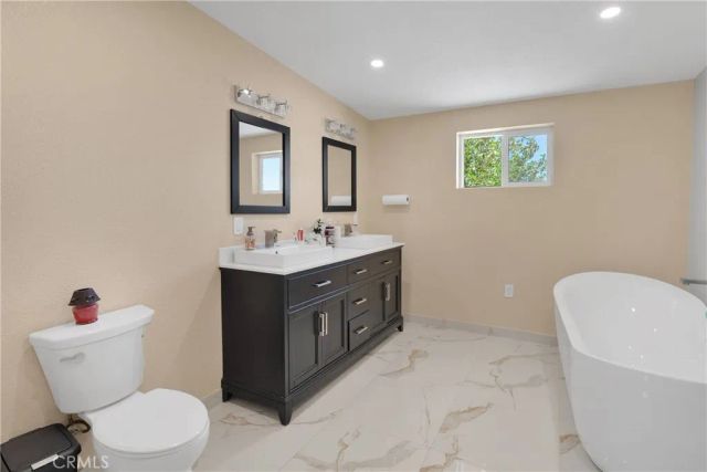 22035 Pahute Road, Apple Valley, CA 92308