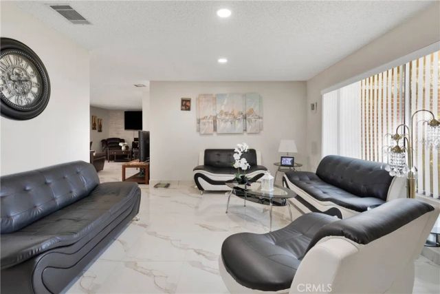 22035 Pahute Road, Apple Valley, CA 92308