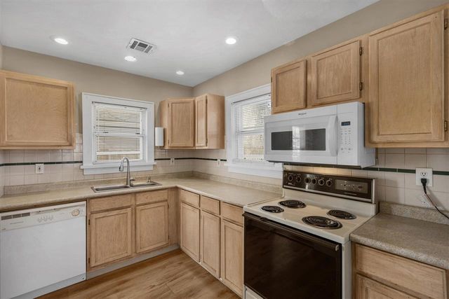 1409 NW Arlington Ave, Lawton, OK 73507