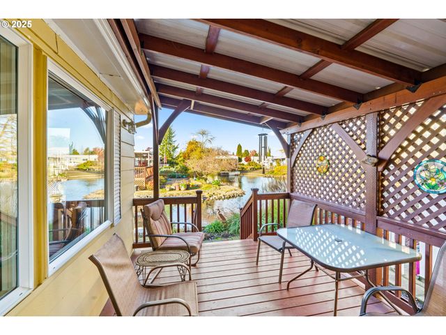 1800 LAKEWOOD Ct 127, Eugene, OR 97402