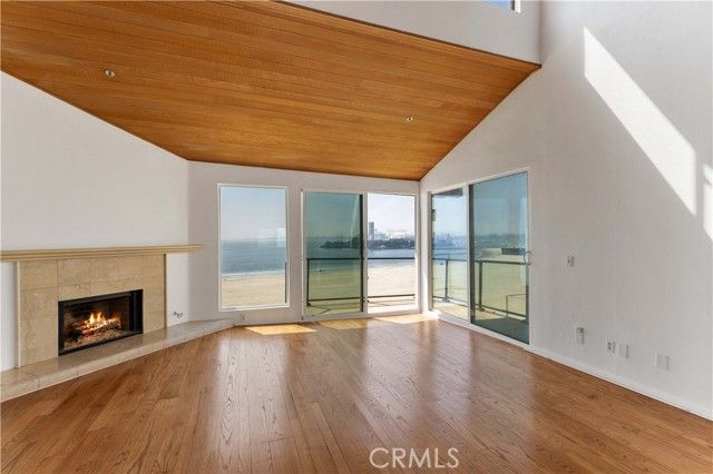 1230 E Ocean, Long Beach, CA 90802