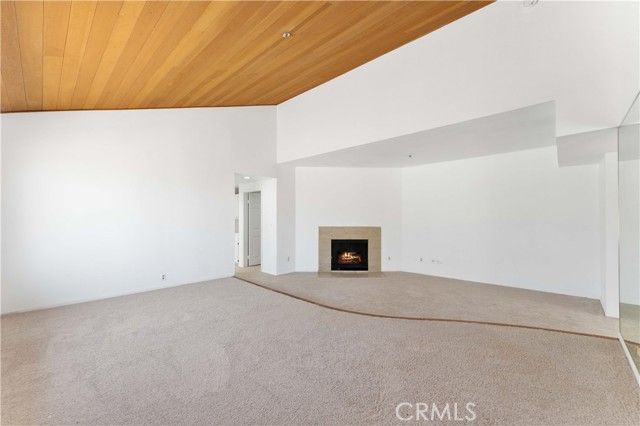 1230 E Ocean, Long Beach, CA 90802