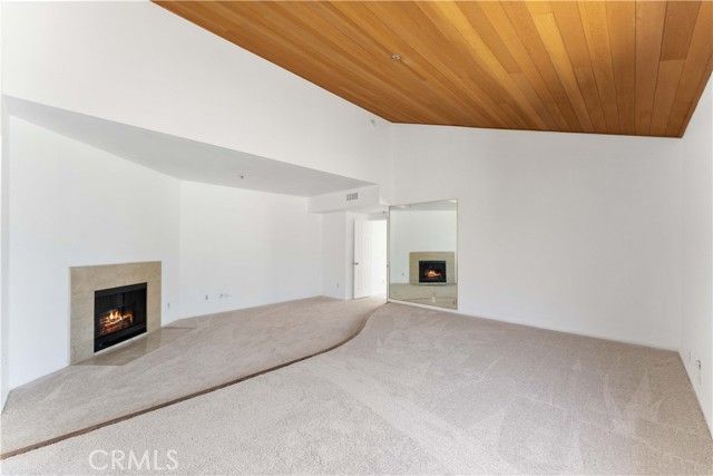 1230 E Ocean, Long Beach, CA 90802