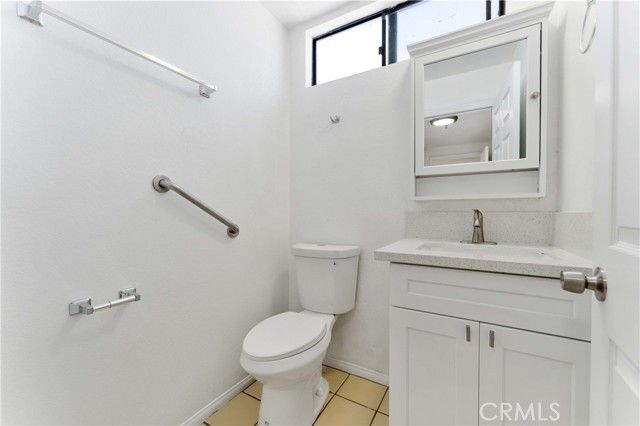 1230 E Ocean, Long Beach, CA 90802