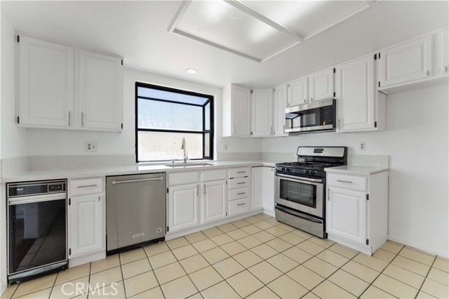 1230 E Ocean, Long Beach, CA 90802