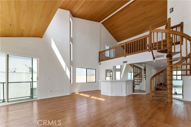 1230 E Ocean, Long Beach, CA 90802