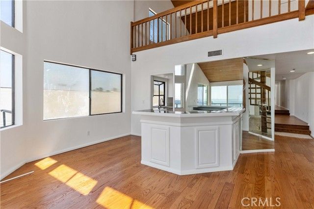 1230 E Ocean, Long Beach, CA 90802