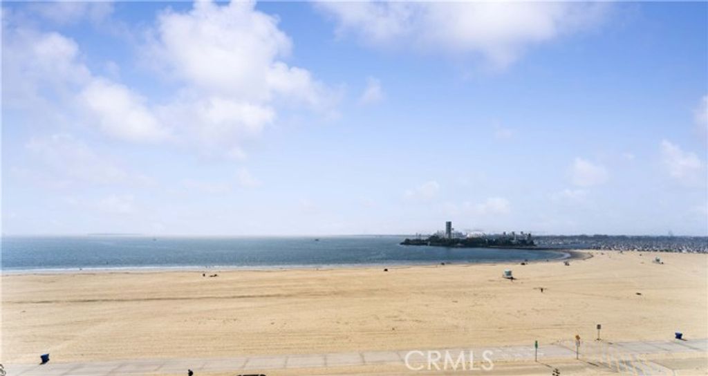 1230 E Ocean, Long Beach, CA 90802