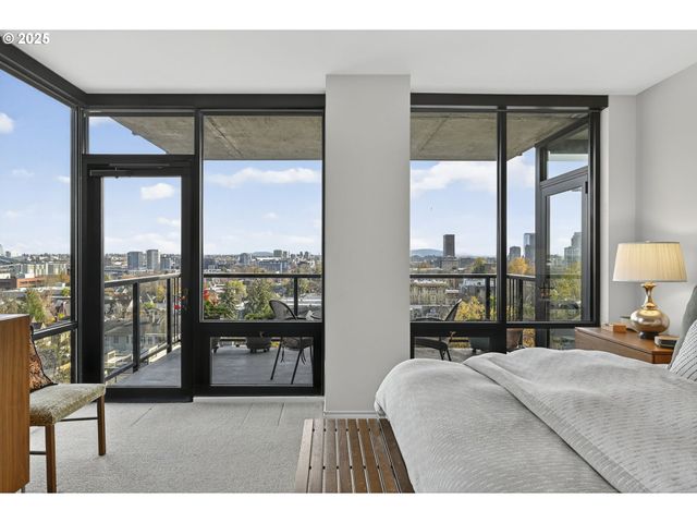 2448 Nw WESTOVER Rd E402, Portland, OR 97210