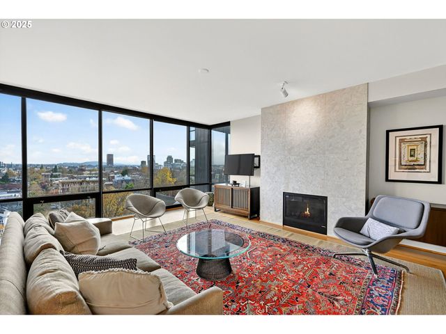 2448 Nw WESTOVER Rd E402, Portland, OR 97210